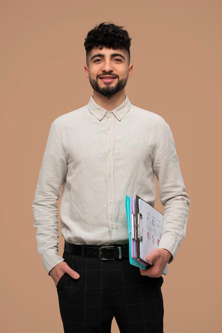 imgi_23_medium-shot-man-with-paperwork_23-2150379176